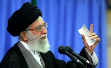 اجازه نفوذ و حضور آمریکایی‌ها در ایران را نمی‌دهیم/ دست دوستی به سوی همه دولتهای اسلامی دراز می کن